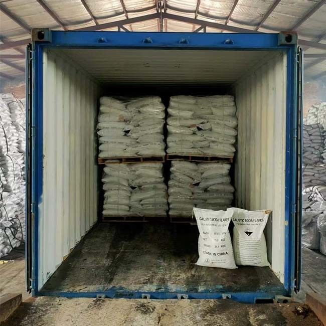 Hazardous Corrosive NaOH Caustic Soda For Industrial Use Soluble Alkali